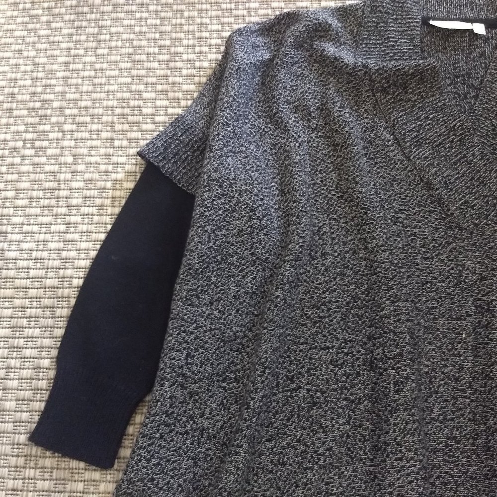 Women's R D Style Sweater Size Medium - Picture 7 of 7
